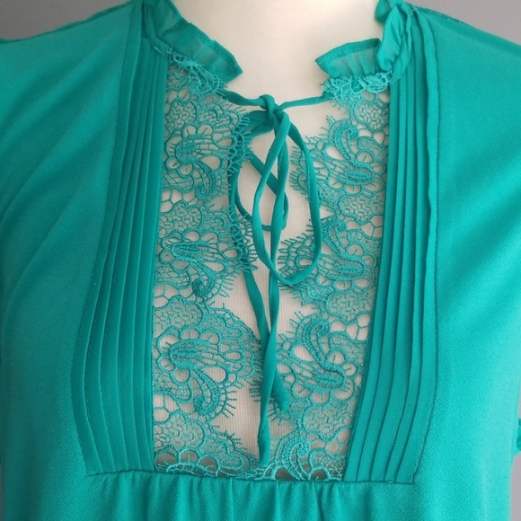 Express lace bib top - Picture 2 of 8